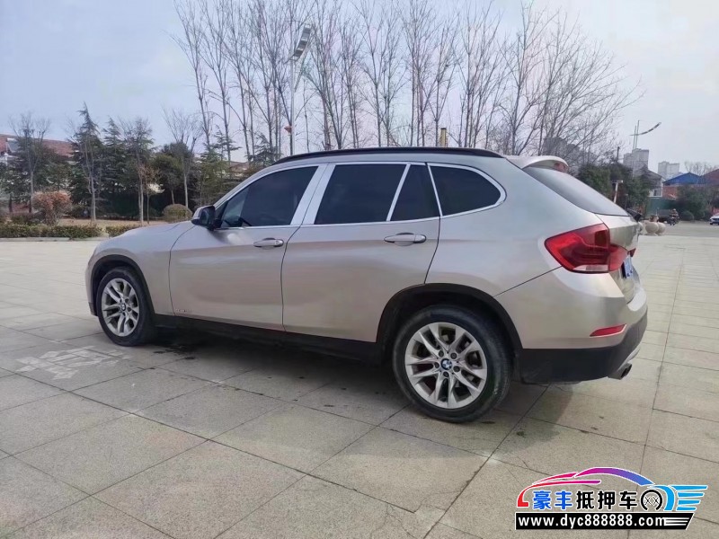 15年宝马X1轿车抵押车出售