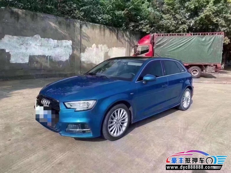 18年奥迪A3轿车抵押车出售