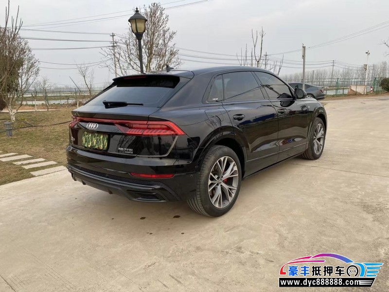 20年奥迪Q8轿车抵押车出售