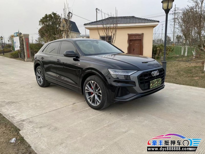 20年奥迪Q8轿车抵押车出售