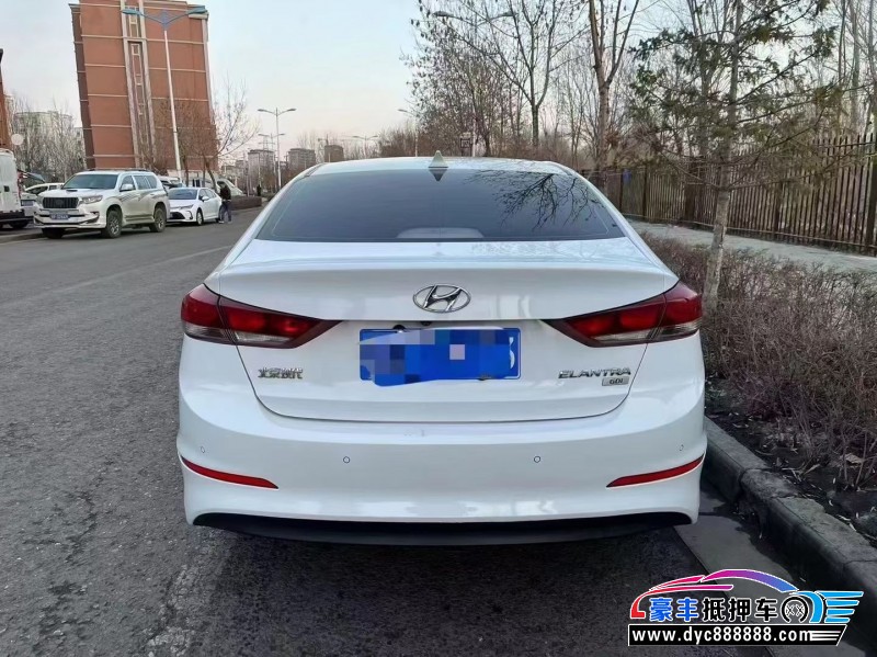 17年现代领动轿车抵押车出售