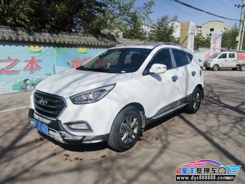 17年现代ix35轿车抵押车出售