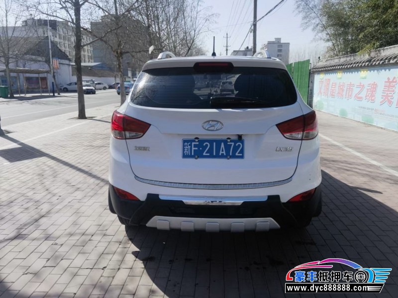 17年现代ix35轿车抵押车出售