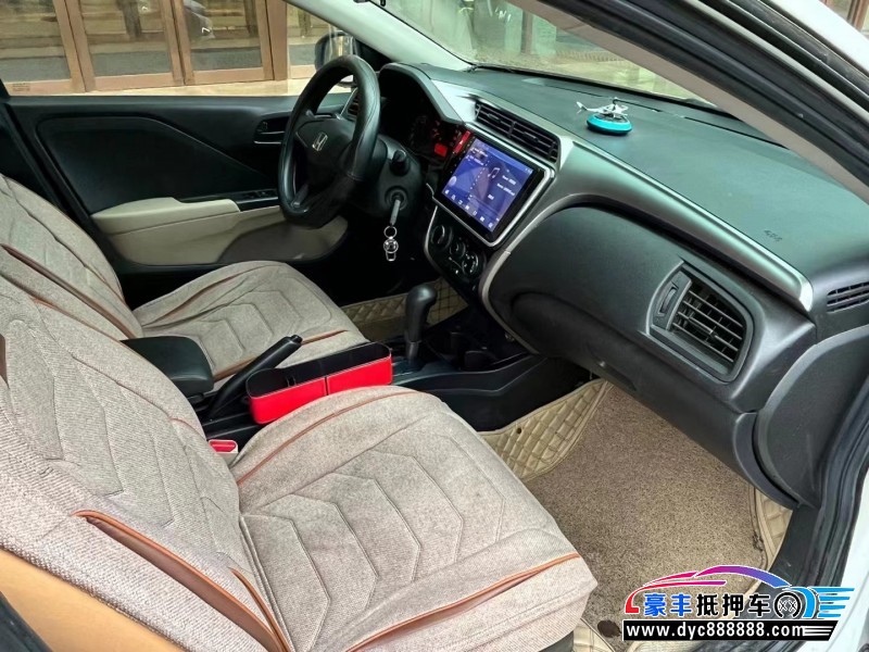 16年本田锋范轿车抵押车出售