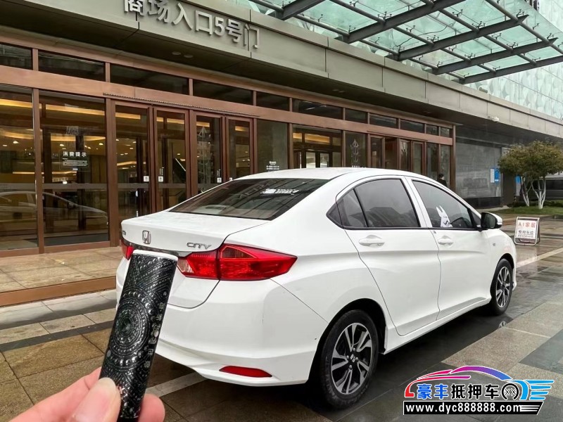 16年本田锋范轿车抵押车出售