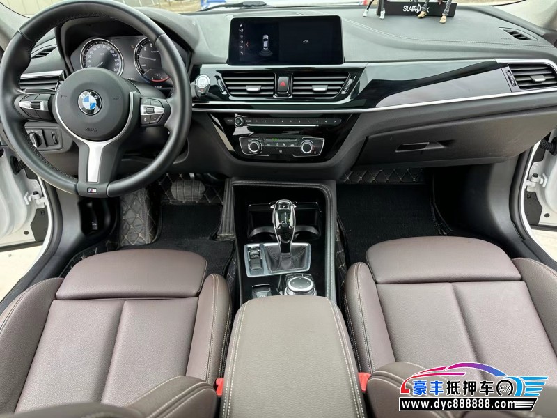 21年宝马1系轿车抵押车出售