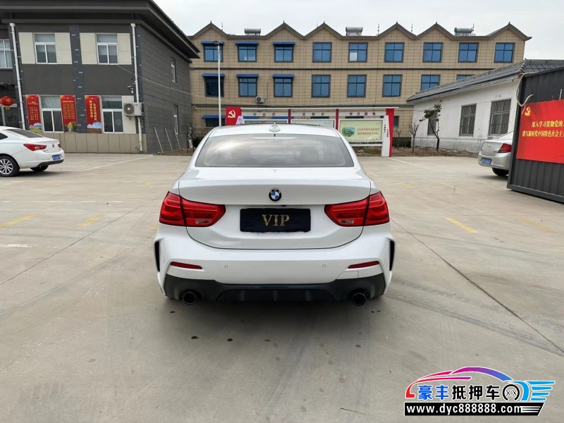 21年宝马1系轿车抵押车出售