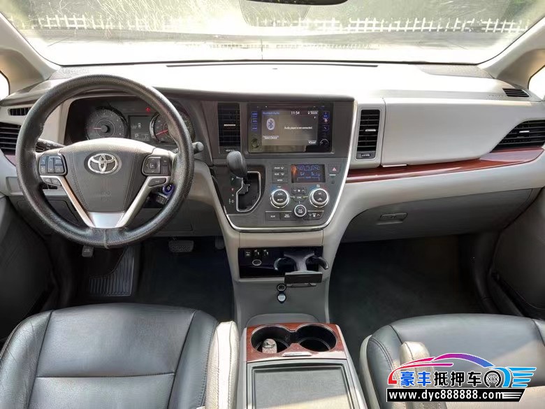 18年丰田塞纳SUV抵押车出售