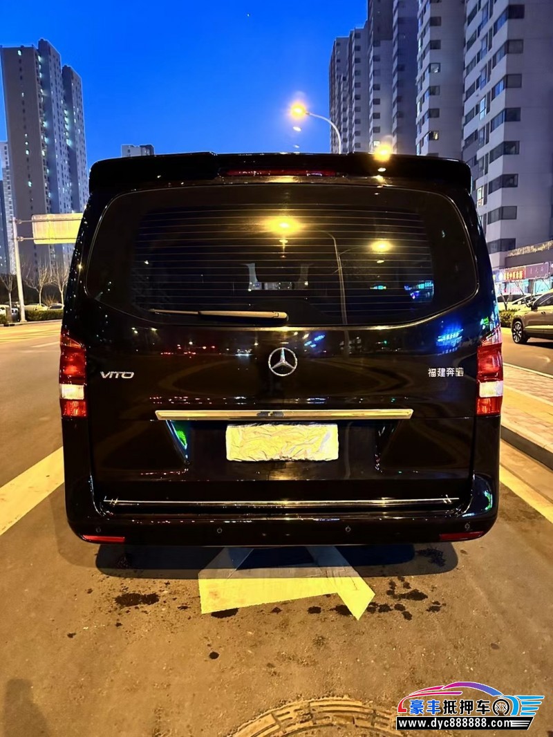 17年奔驰威霆SUV抵押车出售