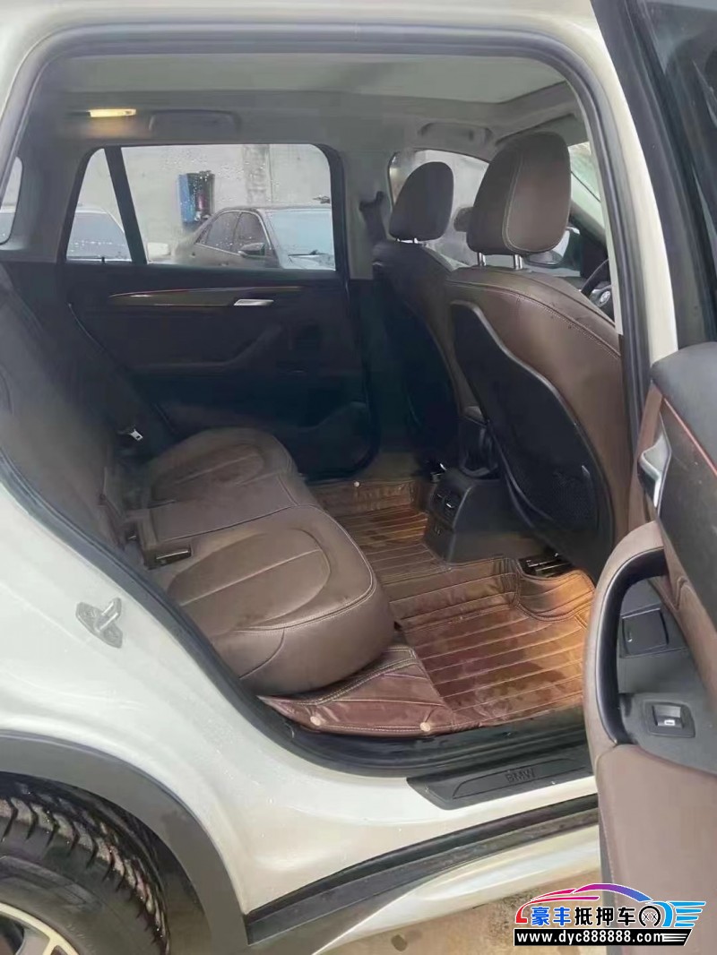 19年宝马X1SUV抵押车出售