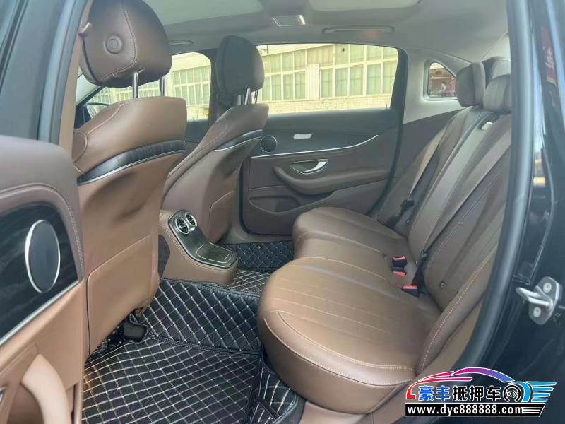 22年奔驰E轿车抵押车出售