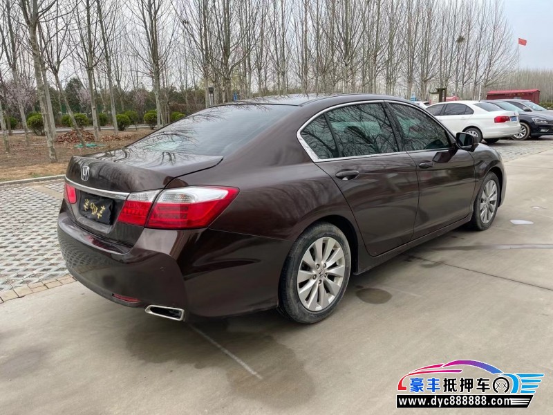15年本田雅阁轿车抵押车出售