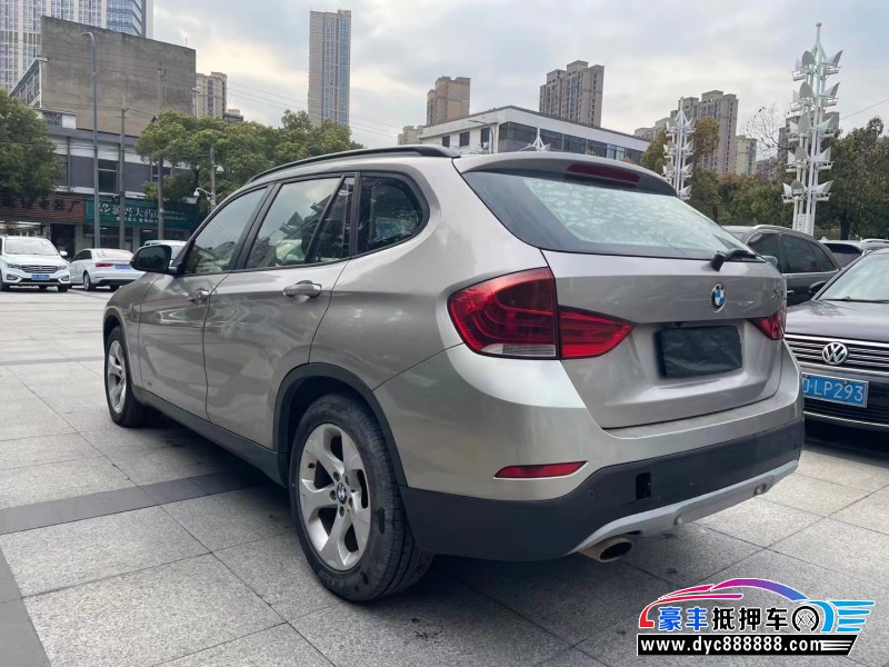 13年宝马X1轿车抵押车出售