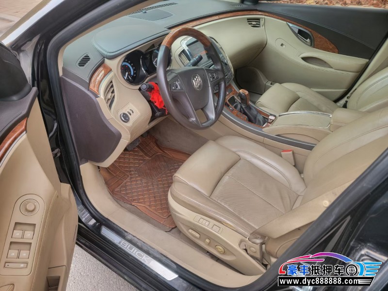 10年别克君越轿车抵押车出售