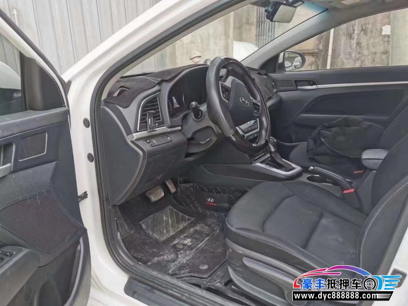 18年现代领动轿车抵押车出售