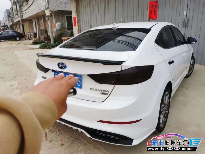 18年现代领动轿车抵押车出售