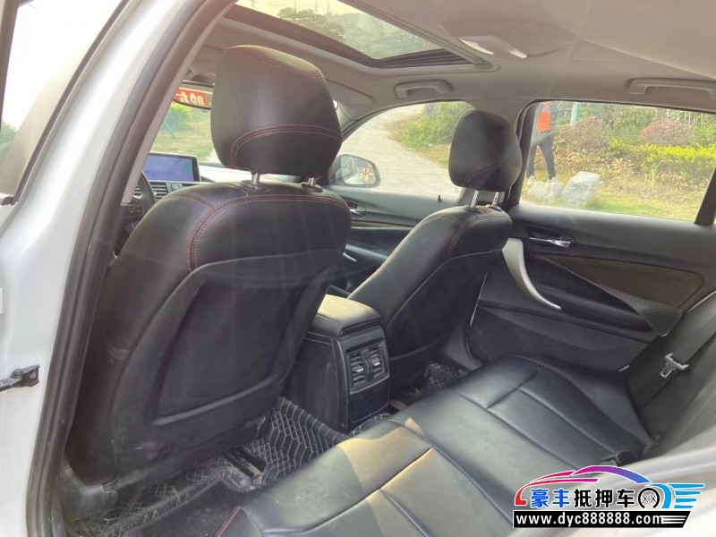 12年宝马1系SUV抵押车出售