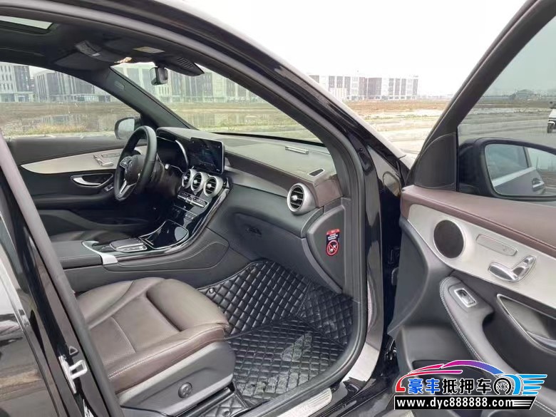 21年奔驰GLC轿车抵押车出售