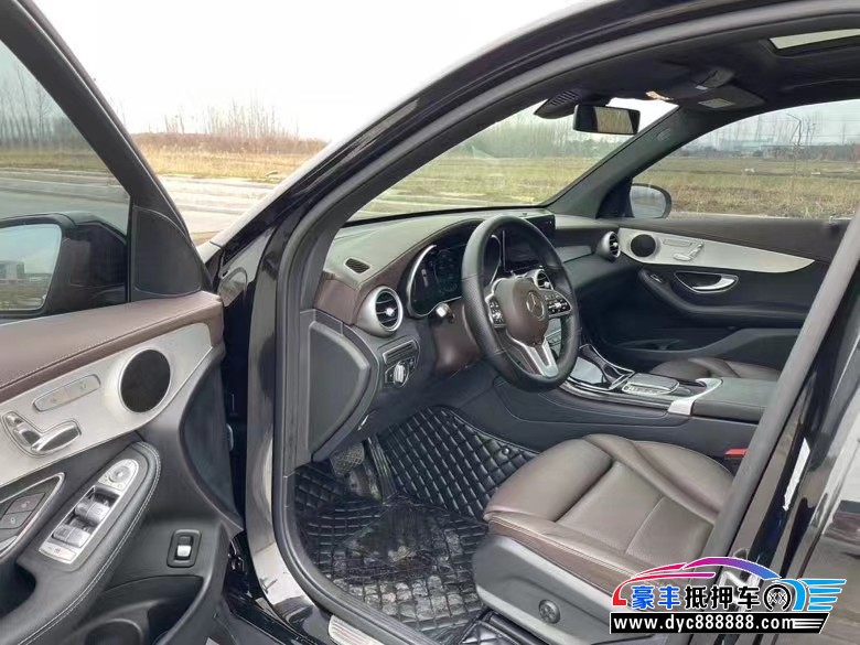 21年奔驰GLC轿车抵押车出售