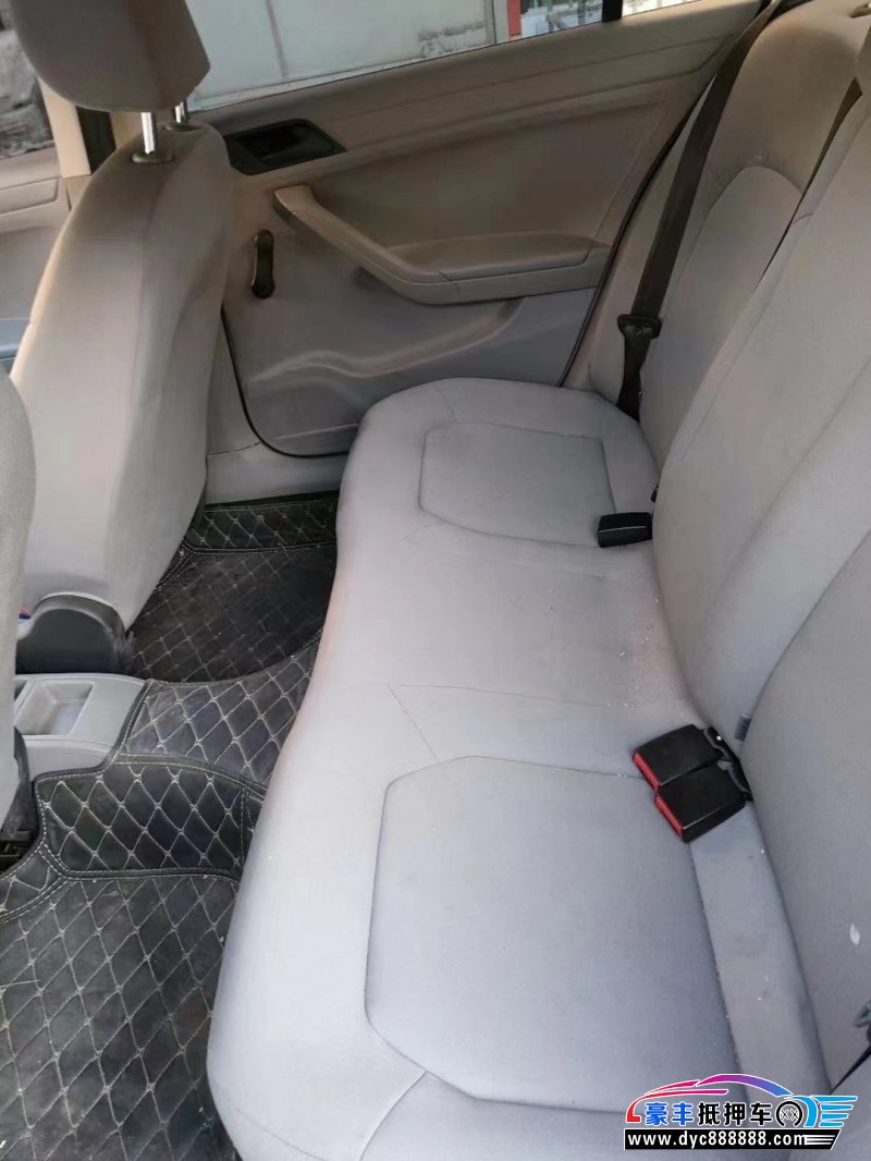 15年大众捷达轿车抵押车出售