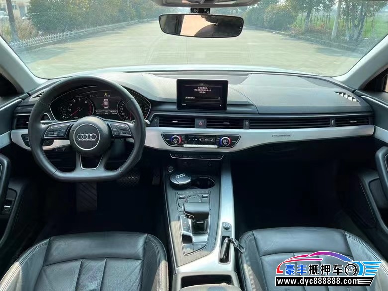 19年奥迪A4轿车抵押车出售