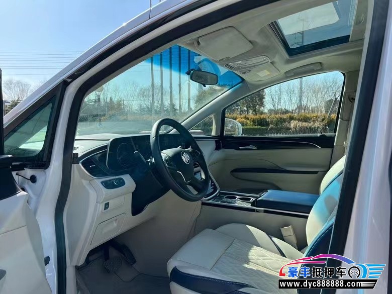 21年别克GL8SUV抵押车出售