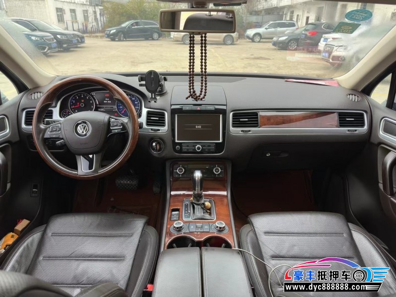 16年大众途锐SUV抵押车出售