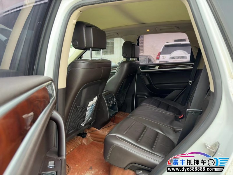 16年大众途锐SUV抵押车出售