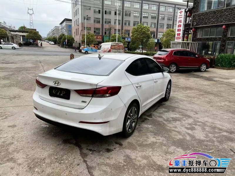 17年现代领动轿车抵押车出售