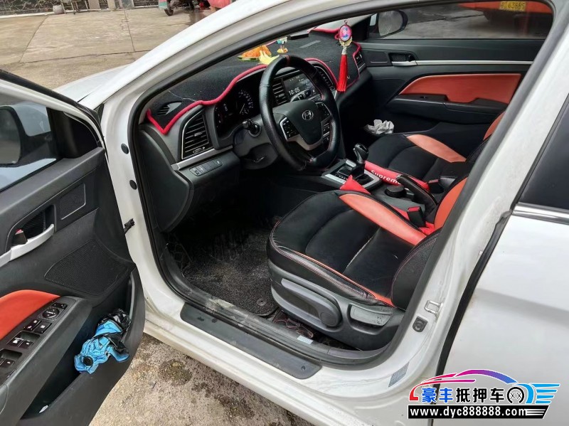 17年现代领动轿车抵押车出售