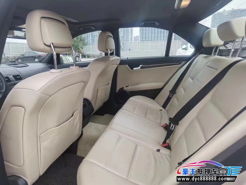 09年奔驰C轿车抵押车出售