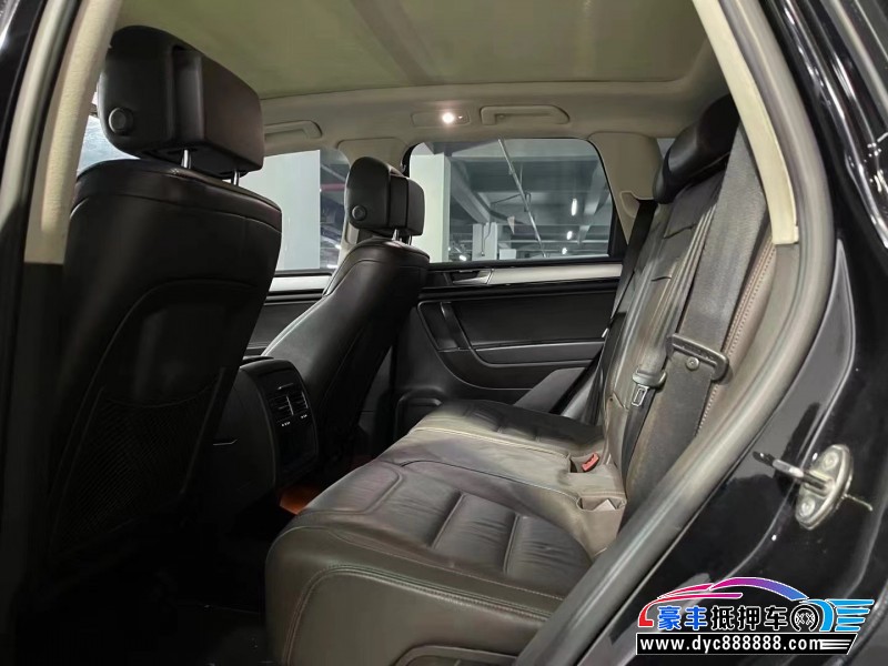 16年大众途锐轿车抵押车出售