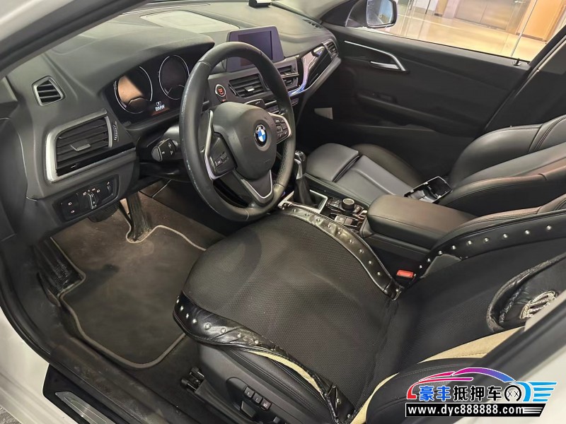 18年宝马1系轿车抵押车出售