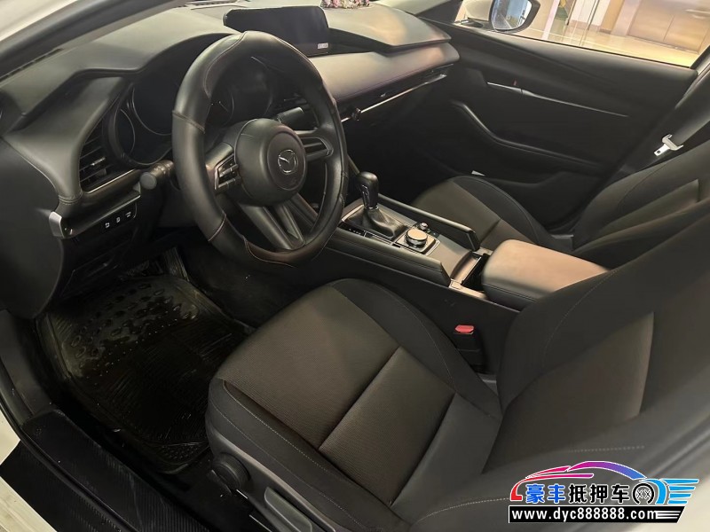 20年马自达昂克赛拉轿车抵押车出售