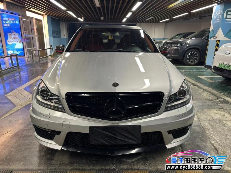 12年奔驰C轿车抵押车出售