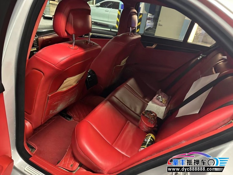 12年奔驰C轿车抵押车出售