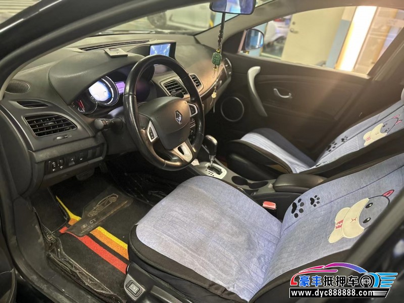 13年雷诺风朗轿车抵押车出售