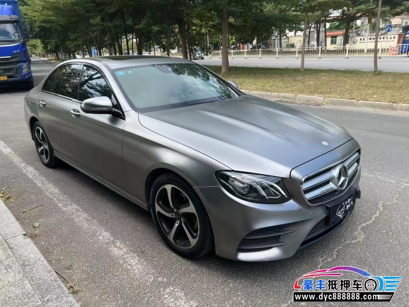 17年奔驰E级轿车抵押车出售