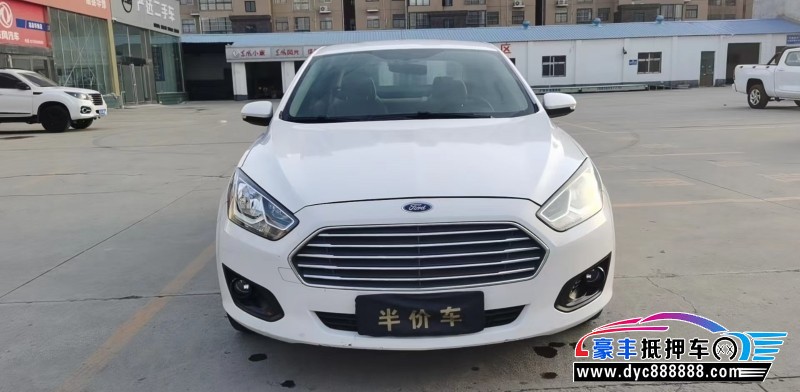 17年福特福睿斯轿车抵押车出售