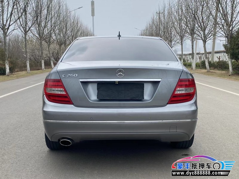 13年奔驰C轿车抵押车出售