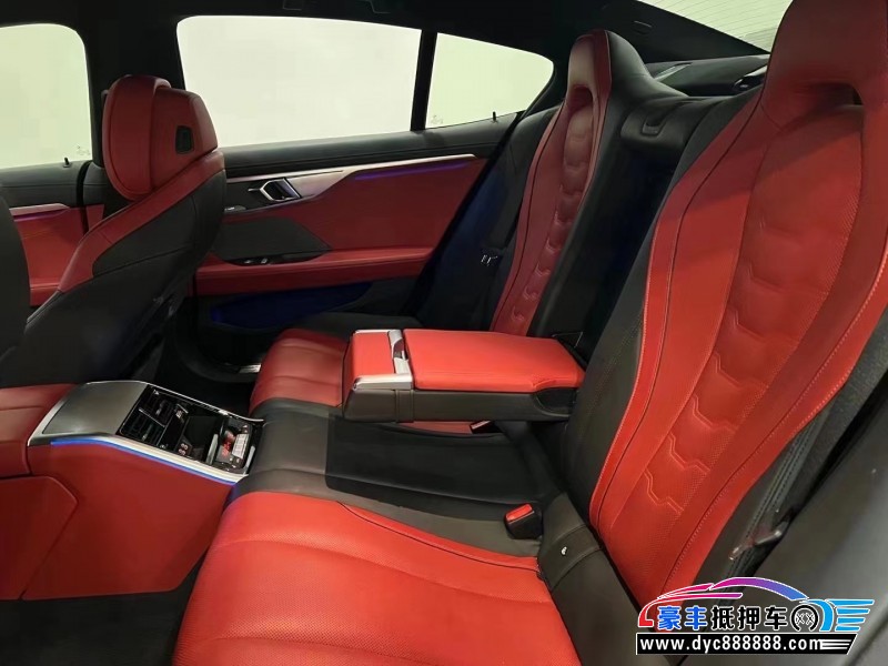 20年宝马8系轿车抵押车出售