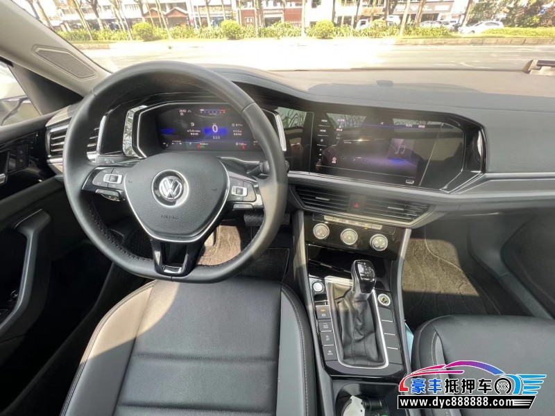 21年大众速腾轿车抵押车出售