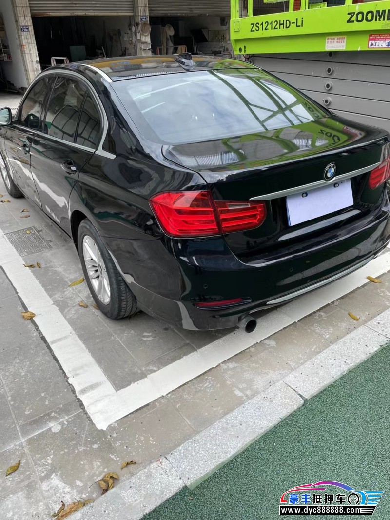 12年宝马3系轿车抵押车出售