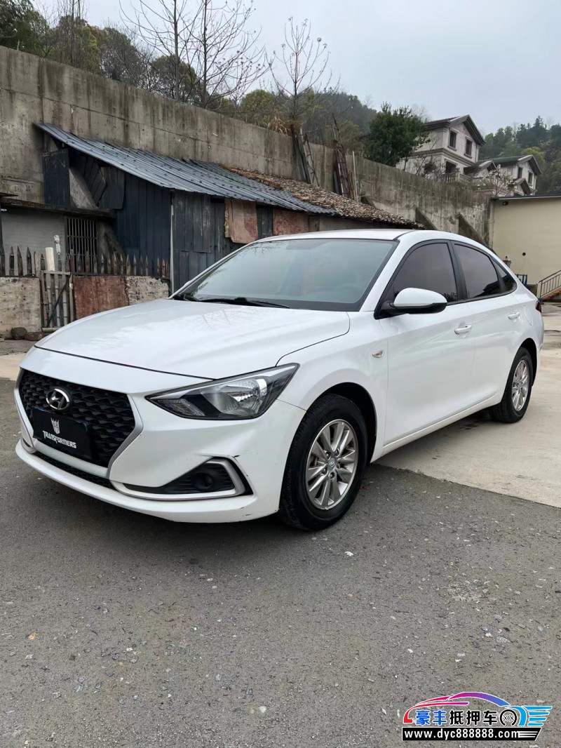 18年现代悦动轿车抵押车出售