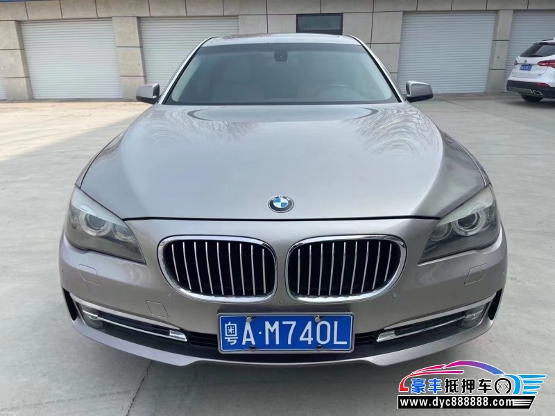 10年宝马7系轿车抵押车出售
