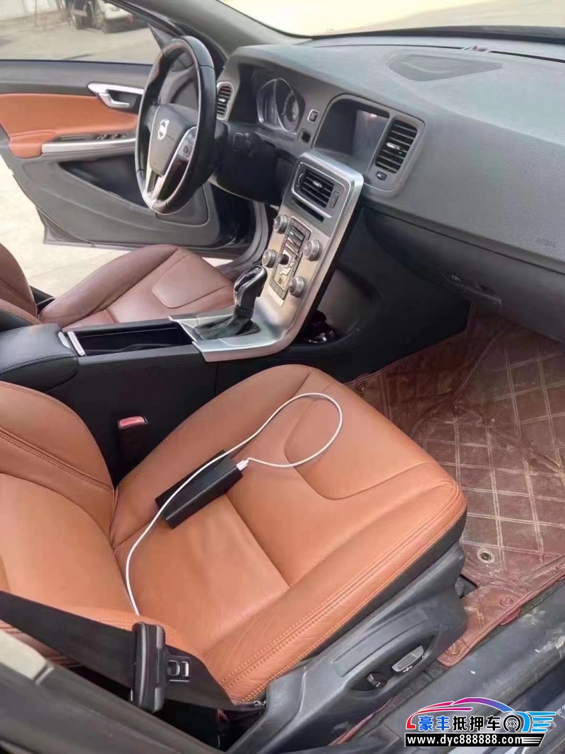 14年沃尔沃S60L轿车抵押车出售