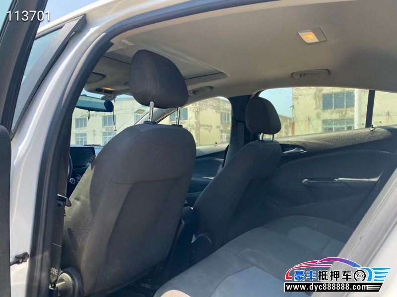 17年雪佛兰科鲁兹轿车抵押车出售