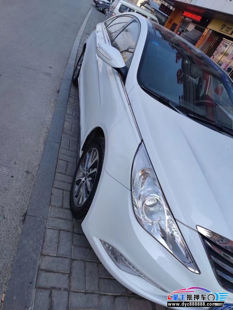 13年大众宝来轿车抵押车出售