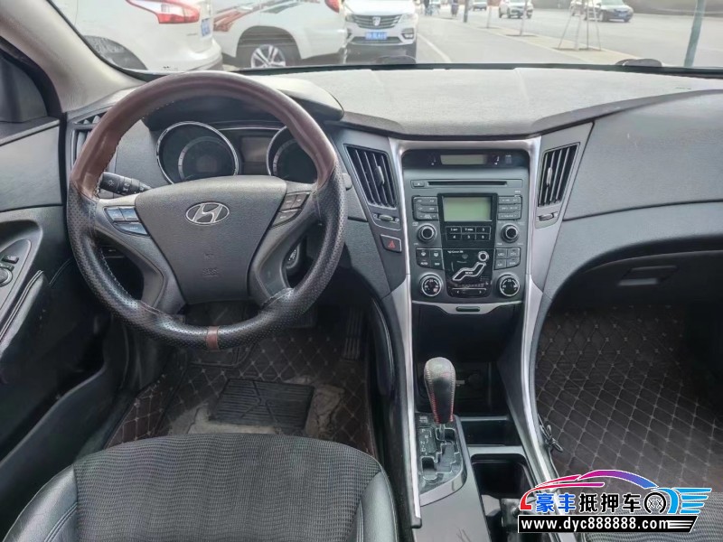 13年大众宝来轿车抵押车出售