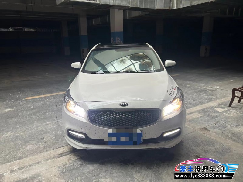 17年起亚K4轿车抵押车出售
